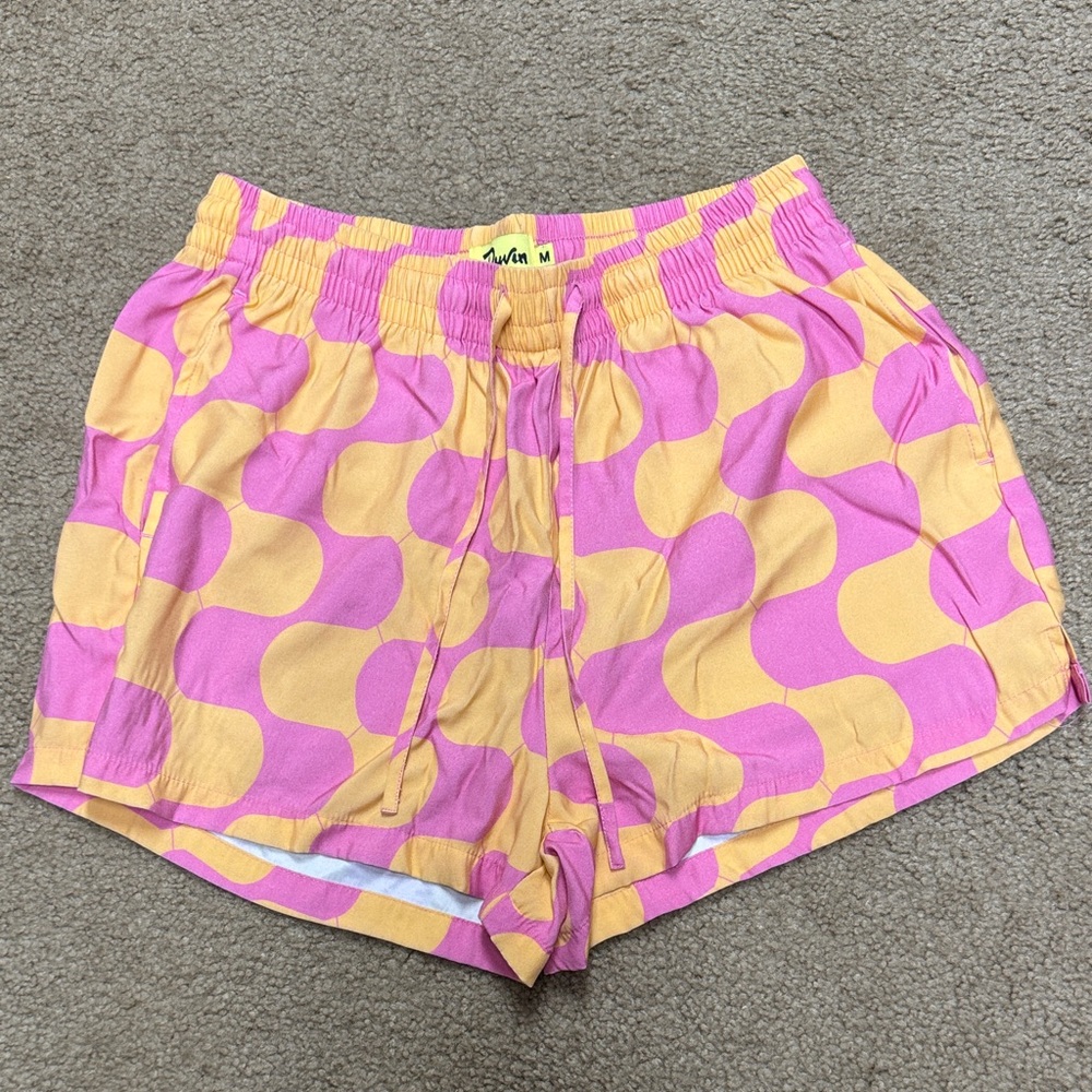 Duvin women shorts. Medium